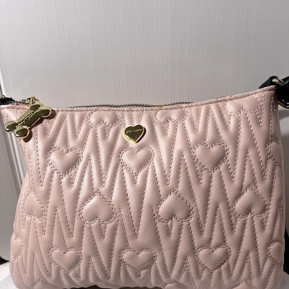 Betsey Johnson Quilted Heart Pink Crossbody - Picture 3 of 9